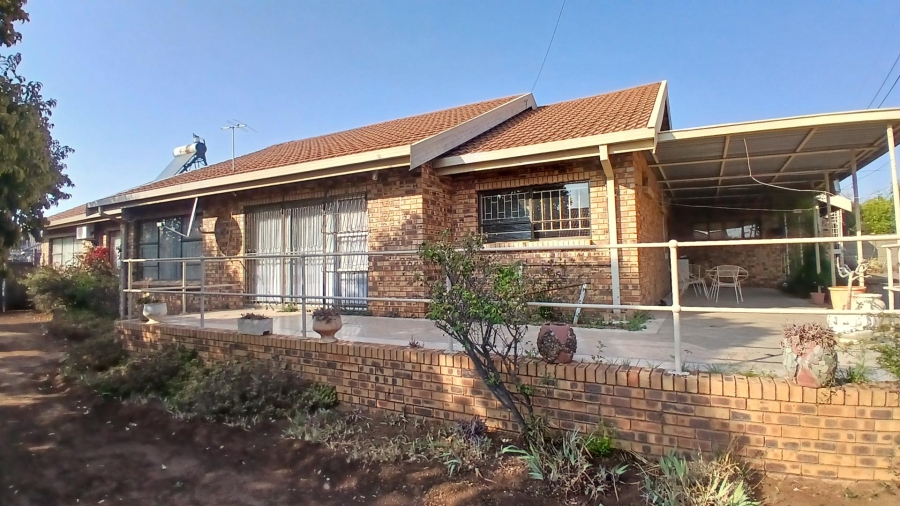 3 Bedroom Property for Sale in Universitas Ridge Free State